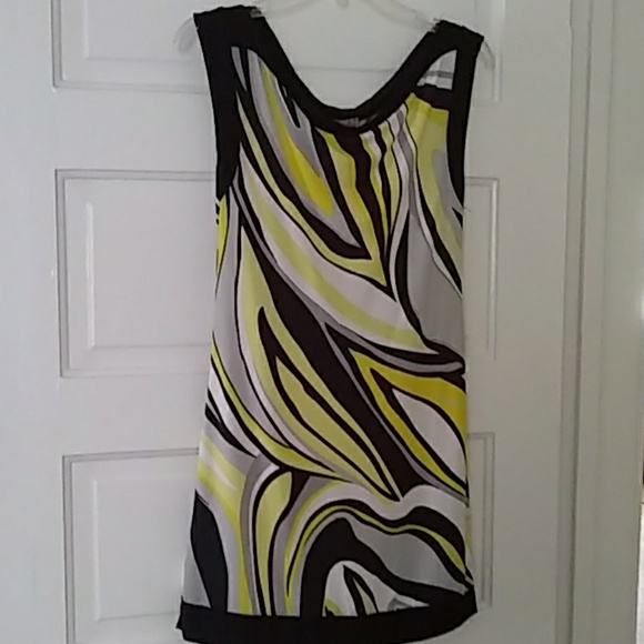 Clothes - Picture 4 of 8